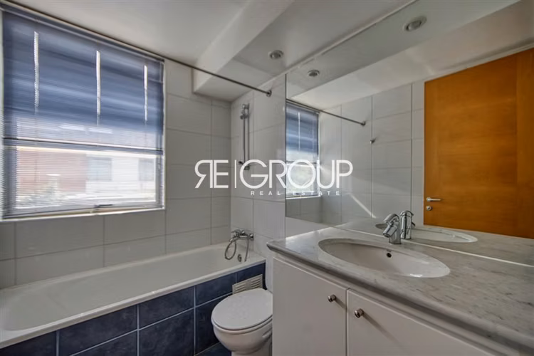Casa en arriendo de 6 dorm. en Lo Barnechea