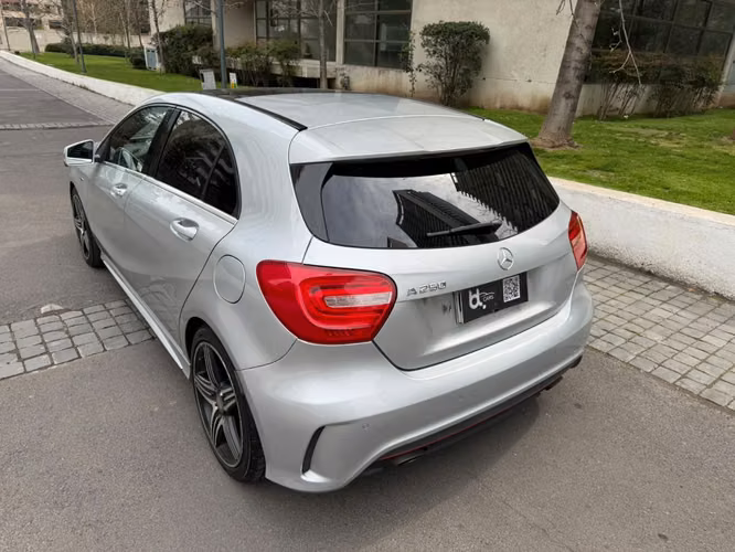 MERCEDES-BENZ A250 CGI 2.0 AUT 2016