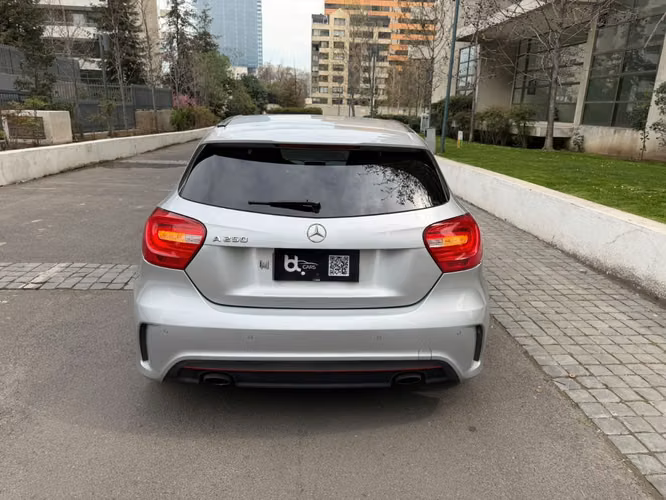 MERCEDES-BENZ A250 CGI 2.0 AUT 2016