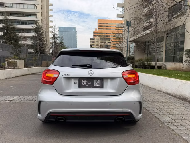 MERCEDES-BENZ A250 CGI 2.0 AUT 2016