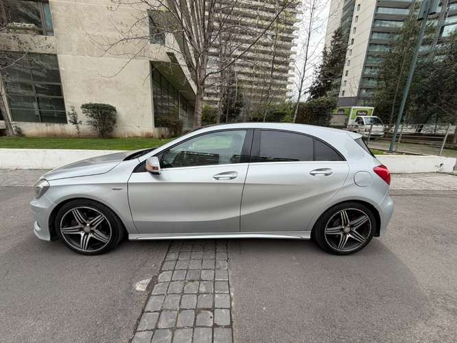 MERCEDES-BENZ A250 CGI 2.0 AUT 2016