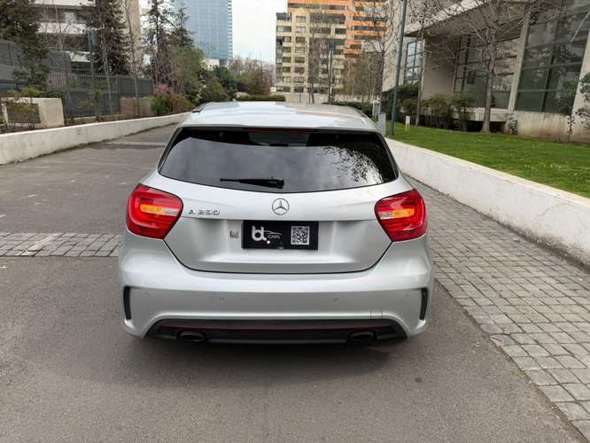 MERCEDES-BENZ A250 CGI 2.0 AUT 2016