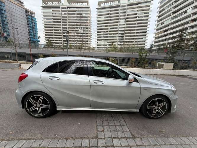 MERCEDES-BENZ A250 CGI 2.0 AUT 2016