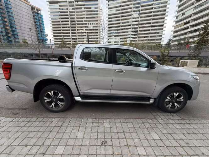 MAZDA BT-50 HIGH 4X4 3.0 AUT 2022 - Imagen 9