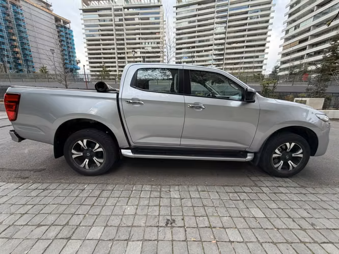 MAZDA BT-50 HIGH 4X4 3.0 AUT 2022 - Imagen 3