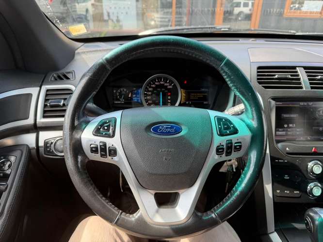 FORD EXPLORER 4X2 AT 3.5 3 CORRIDAS 2014