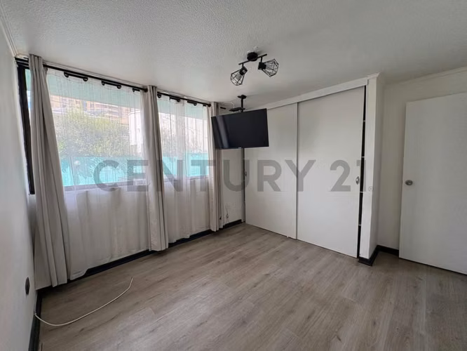 Se arrienda iluminado y moderno departamento, Agua Santa - Imagen 12