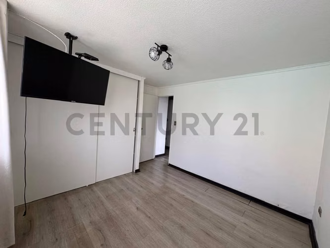 Se arrienda iluminado y moderno departamento, Agua Santa - Imagen 13
