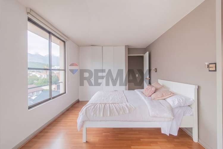 Vive en este duplex espacioso - Imagen 11
