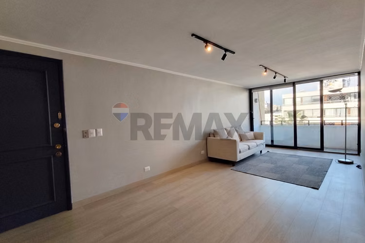 Remodelado con vista periferica en calle holanda