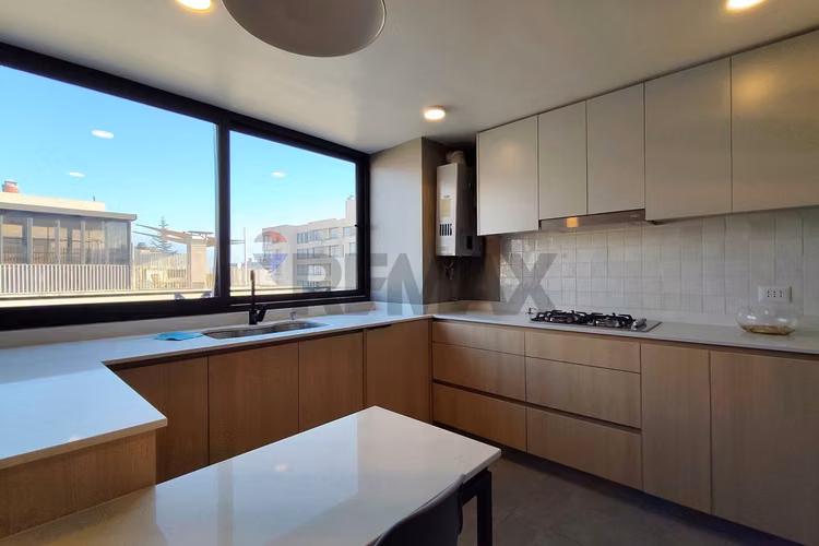 Remodelado con vista periferica en calle holanda - Imagen 8