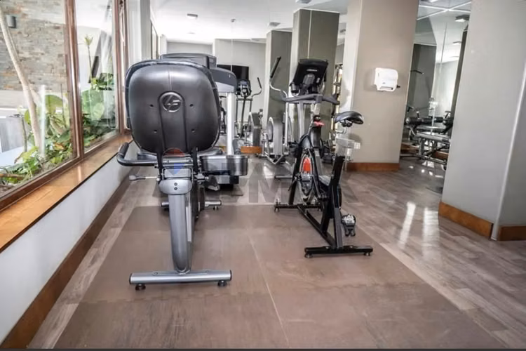 Se vende -  exclusivo departamento amoblado - Imagen 7