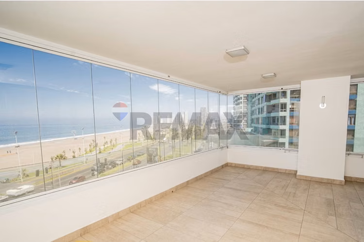 Se vende -  exclusivo departamento amoblado - Imagen 13