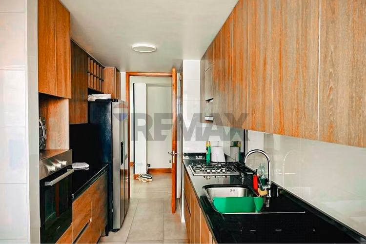 Se vende -  exclusivo departamento amoblado - Imagen 5