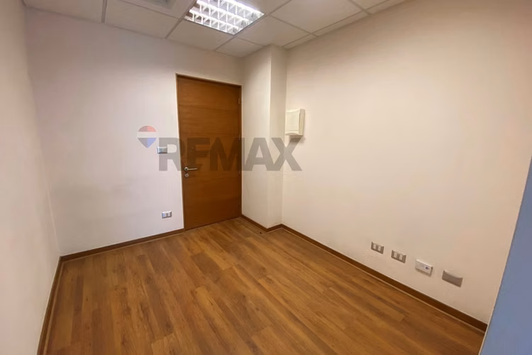 Arriendo oficina vitacura kennedy - Imagen 5