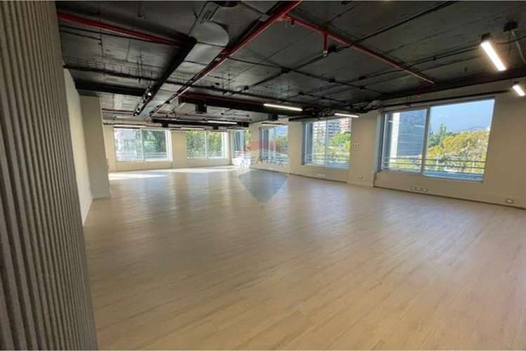 Arriendo varios pisos av vitacura - Imagen 12