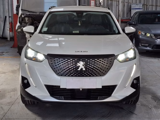 PEUGEOT 2008 2021 - Imagen 2