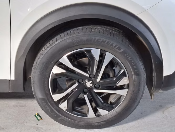 PEUGEOT 2008 2021 - Imagen 4