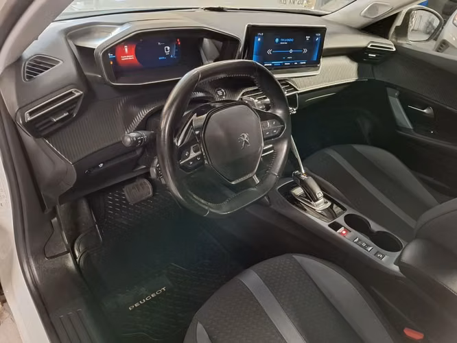 PEUGEOT 2008 2021 - Imagen 9