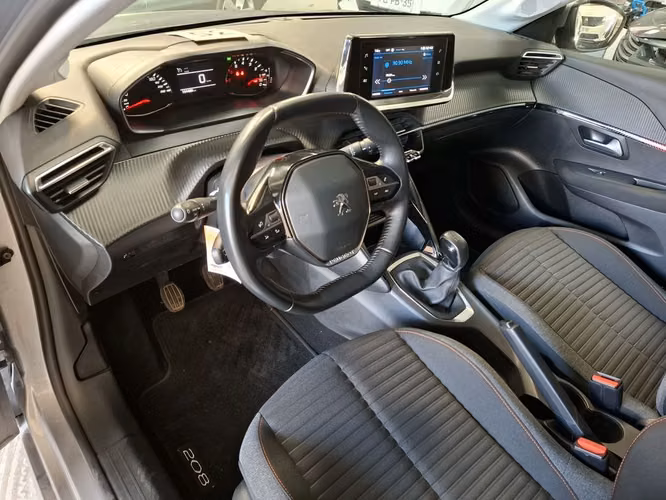 PEUGEOT 208 2021 - Imagen 10