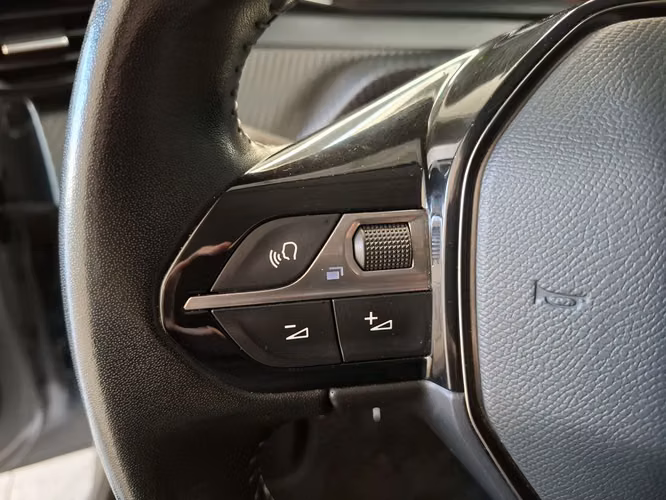 PEUGEOT 208 2021 - Imagen 13