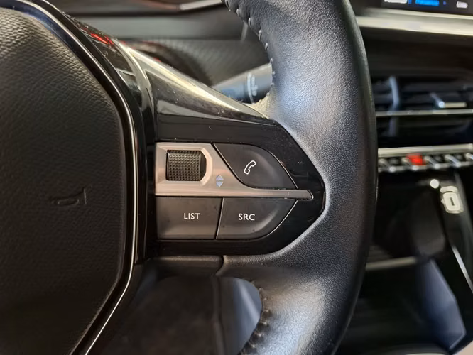 PEUGEOT 208 2021 - Imagen 14