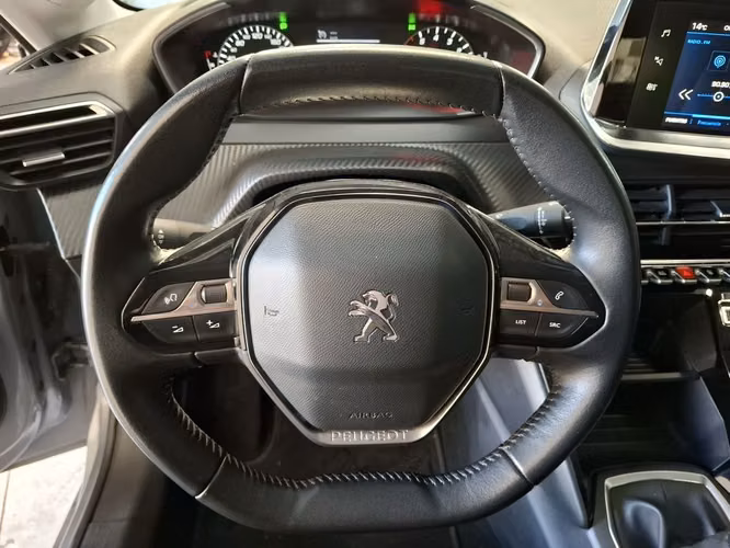 PEUGEOT 208 2021 - Imagen 12
