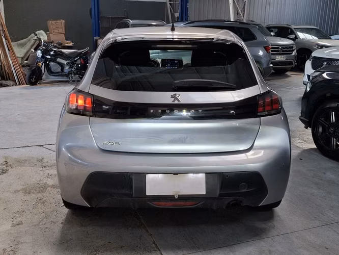 PEUGEOT 208 2021 - Imagen 6
