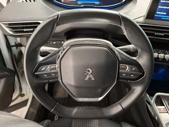 PEUGEOT 3008 2022 - Imagen 11