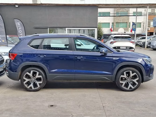 VOLKSWAGEN TAOS 2025