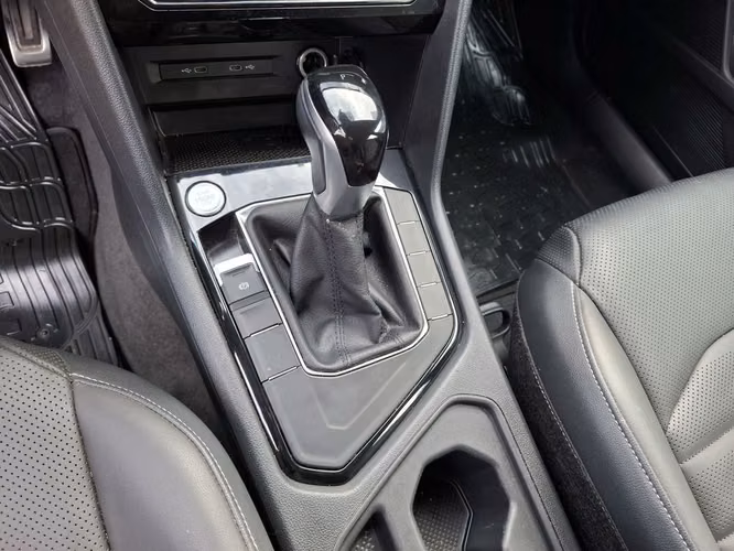 VOLKSWAGEN TAOS 2025