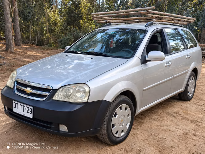 Chevrolet Optra XL 1.6 2012 - Impecable + Pantalla Touch y Extras