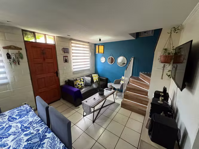AMPLIA CASA CON PATIO EN PADRE HURTADO - Imagen 6