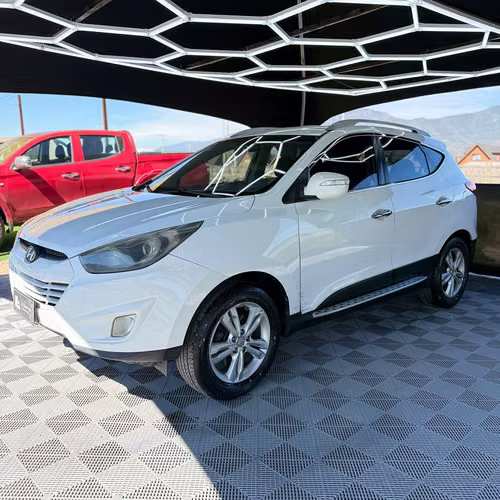 Hyundai Tucson GL 2.0 (2013)