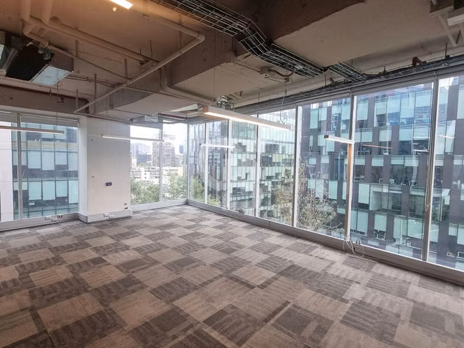 Oficina 232m2 en Costanera Andrés Bello - Providencia