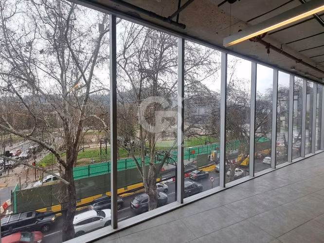 Oficina 550m2 en Costanera Andrés Bello - Imagen 6