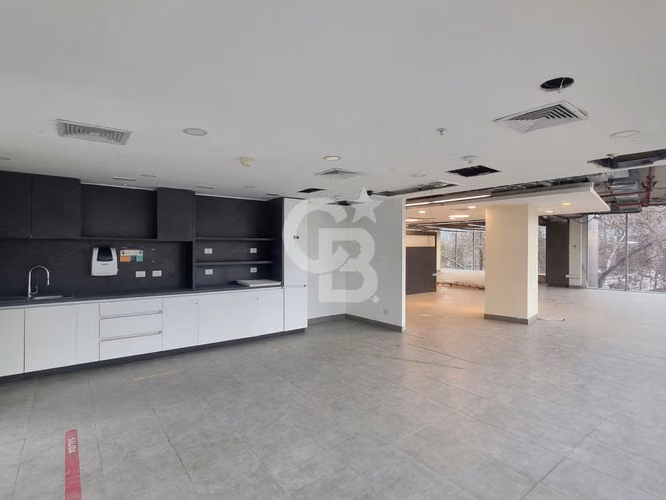 Oficina 550m2 en Costanera Andrés Bello - Imagen 18