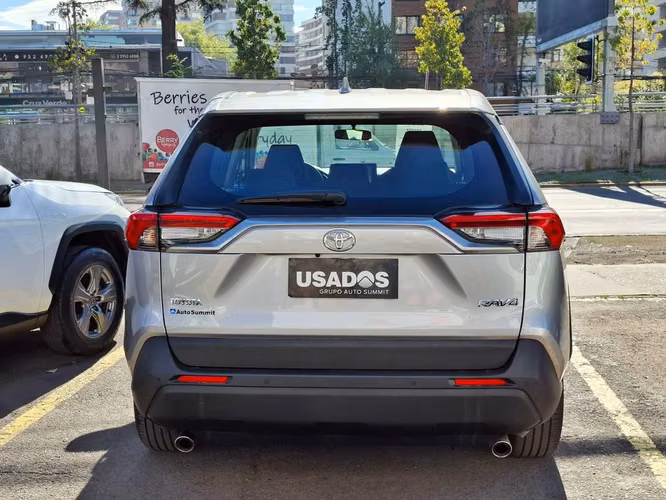 TOYOTA RAV4 2025 - Imagen 8