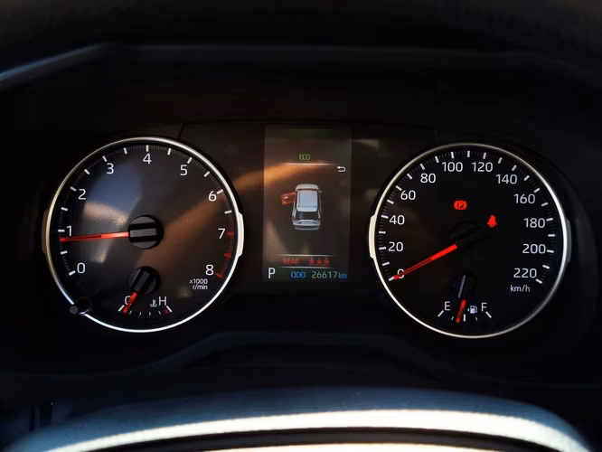 TOYOTA RAV4 2025 - Imagen 12