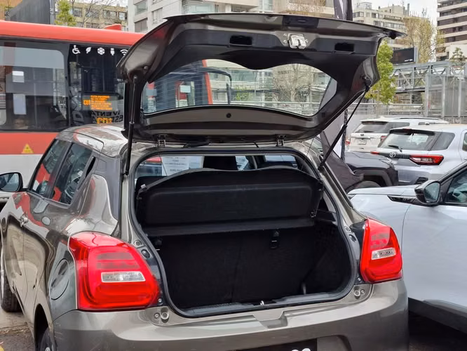 SUZUKI SWIFT 2021