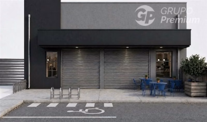 ARRIENDA amplio local comercial junto a Plaza de Santa Juana