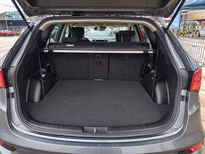 Hyundai Santa fe 2.4 4X2 MT 5P 2017 - Imagen 9