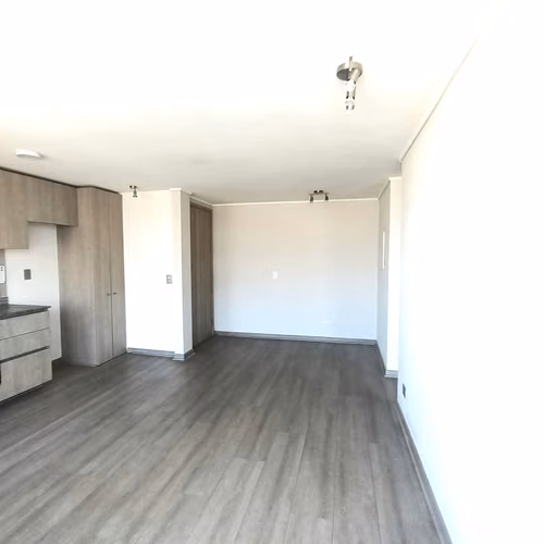 EXCELENTE OPORTUNIDAD " VENTA DEPARTAMENTO  SEMINUEVO  2D+2B,   EN MACUL - Imagen 4