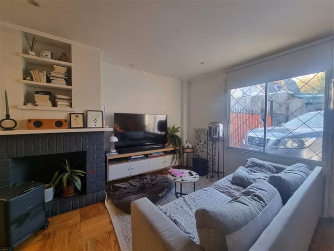 Casa en venta de 2 dorm. en Las Condes - Imagen 2