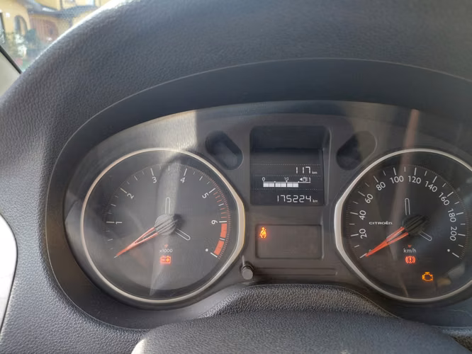 2019 Citroën C-Elysee 1.6 HDI DIESEL - Imagen 8