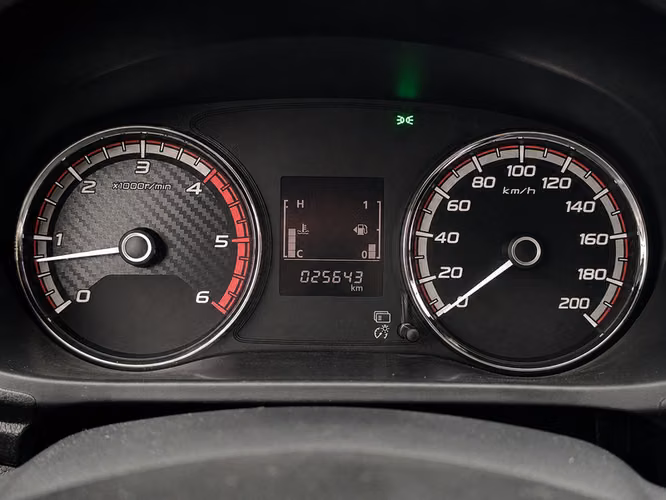 MITSUBISHI L200 KATANA CR - 2023 | 4572 - Imagen 10