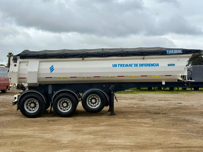 2020 Semiremolque Batea Tremac – 3 Ejes Corridos 20m3 – Con Encarpe Manual - Imagen 2