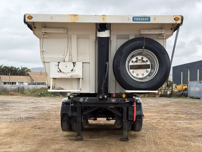 2020 Semiremolque Batea Tremac – 3 Ejes Corridos 20m3 – Con Encarpe Manual - Imagen 4