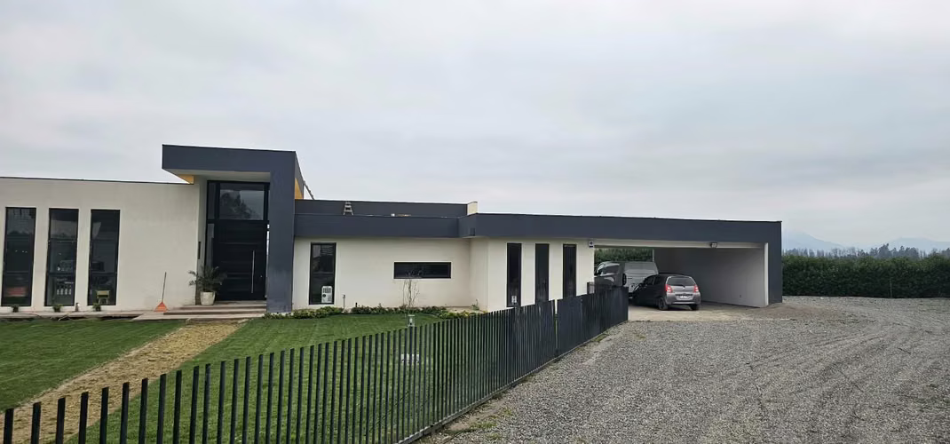 El Hogar que Tu Familia Merece  Elegancia y Seguridad en Talagante