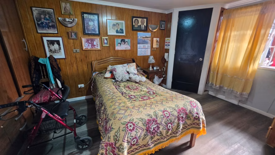 Se Vende Amplia Casa Esquina En Avenida Principal En Renca - Jorge Hirmas